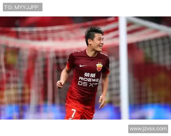 武磊精彩助攻助力队友破门展现团队合作精神与个人能力的完美结合